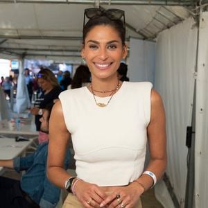 En effet, Tatiana Silva a la chance d'avoir les cheveux de nature plutôt sèche.

Exclusif - Tatiana Silva - Festival des Livres et des Artistes organisé par l'association "Lecture pour Tous" engagée dans la lutte contre l'illettrisme au Mail Branly à Paris le 2 juillet 2022.
© Pierre Perusseau / Jack Tribeca / Bestimage