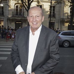 Rolland Courbis arrivant au "Concerto pour la Paix" organisé par Omar Harfouch au Théâtre des Champs Élysées à Paris, France, le 18 Septembre 2024. © Perusseau / Tribeca / Bestimage