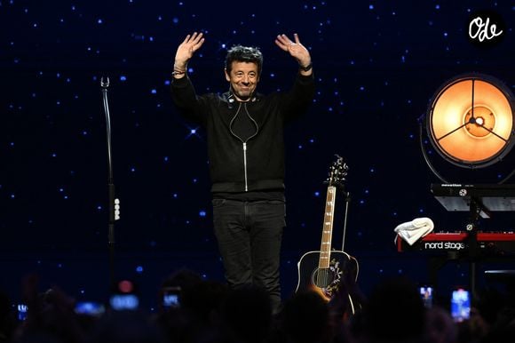 Des militantes féministes avaient manifesté devant le théâtre le mercredi 3 juin dernier après avoir fait irruption dans la salle lors de la représentation du 27 mai 2026. 

Patrick Bruel est au Grand Palais pour un concert exclusif à l'occasion des 200 ans du Figaro à Paris le 15 janvier 2026.  Du 14 au 16 janvier 2026, Le Figaro célébrera les deux siècles de son histoire à travers une exposition exceptionnelle au Grand Palais. © Lionel Urman/Bestimage