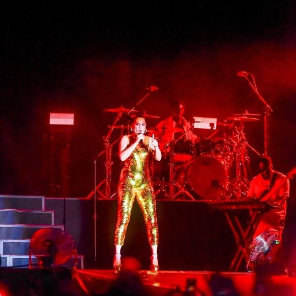 Jessie J, un drapeau brésilien sur les épaules, en concert lors du festival "Rock in Rio" à Rio de Janeiro, le 8 septembre 2022. Backgrid USA / Bestimage