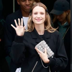 La chanteuse Angèle - Sorties du défilé de mode Haute-Couture "Chanel" au Grand Palais Ephémère lors de la fashion week de Paris. Le 24 janvier 2023
© Christophe Aubert via Bestimage