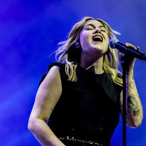 Louane (France) se produira à AFAS Live pendant Eurovision in Concert. Au cours de ce concert, plusieurs candidats interpréteront leur contribution au concours de la chanson. Amsterdam, Pays-Bas, le 5 avril 2025. Photo by Ramon Van Flymen/ANP/ABACAPRESS.COM