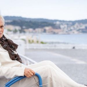 Muriel Robin assiste au photocall de 'LA PIRE MERE AU MONDE' à l'hôtel Negresco lors du 7ème Festival Cineroman à Nice, France, le 1er octobre 2025. Photo by Shootpix/ABACAPRESS.COM