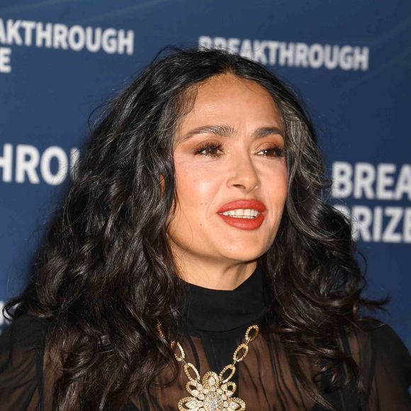 Salma Hayek à la 11ème cérémonie du Breakthrough Prize au Barker Hangar le 05 avril 2025 à Santa Monica, Californie.
©Photo Press Service / BESTIMAGE