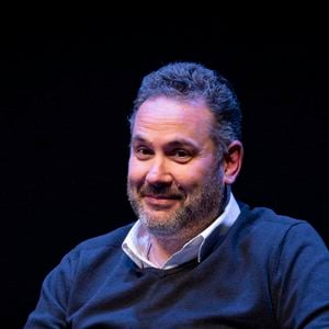 Le présentateur de la matinale de TF1 a en effet été victime d'une chute lors d'un séjour sur la côte Atlantique, lui causant une fracture de l'épaule gauche.
Bruce Toussaint participe à la Table Ronde "Ecrire à visage découvert" à l'amphi Opéra, lors de la 22ème édition du festival Quais du Polar, à Lyon, le 03/04/2026.
© Sandrine Thesillat/Psnewz/Bestimage