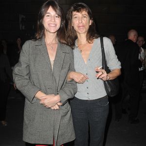 Charlotte Gainsbourg et Kate Barry - Paris le , 25 09 2013 - Inauguration de la galerie cinema de Anne Dominique Toussaint et vernissage de l'exposition " Point of View " de Kate Barry