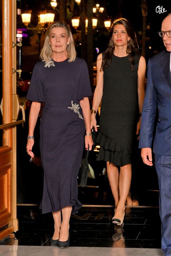 La princesse s'est rendue à l'Opéra Garnier de Monaco pour la cérémonie des Prix de la Fondation Prince Pierre.

La princesse Caroline de Hanovre et Charlotte Casiraghi lors de la cérémonie de proclamation de l'édition 2026 des Prix de la Fondation Prince Pierre à l'opéra Garnier à Monaco le 13 octobre 2026. 

© Bruno Bebert / Bestimage