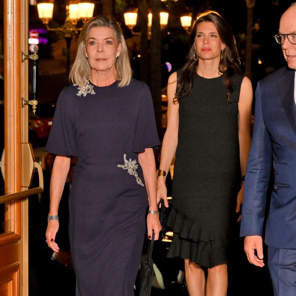 La princesse s'est rendue à l'Opéra Garnier de Monaco pour la cérémonie des Prix de la Fondation Prince Pierre.

La princesse Caroline de Hanovre et Charlotte Casiraghi lors de la cérémonie de proclamation de l'édition 2026 des Prix de la Fondation Prince Pierre à l'opéra Garnier à Monaco le 13 octobre 2026. 

© Bruno Bebert / Bestimage