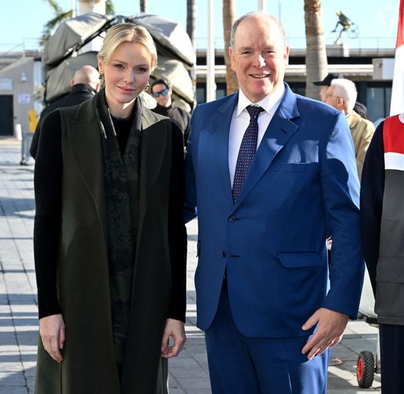 Le prince Albert II de Monaco, sa femme la princesse Charlene et Camille Gottlieb ont remis les traditionnels colis de Noël aux aînés monégasques dans la meeting room du Yacht Club de Monaco dans le cadre de festivités de fin d'année de la Principauté de Monaco, le 12 décembre 2024. © Bruno Bebert/Pool Monaco/Bestimage