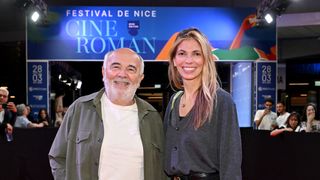 Gérard Jugnot et Patricia Campi réunis à Nice : 30 ans les séparent, mais 12 ans après leur rencontre, ils filent toujours le parfait amour
