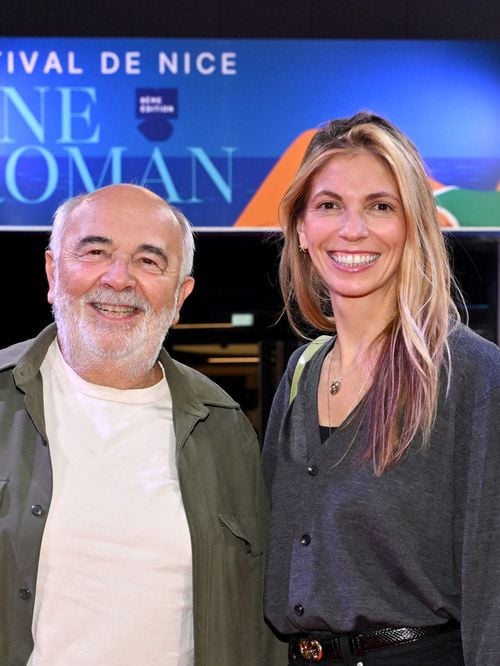 Gérard Jugnot et Patricia Campi réunis à Nice : 30 ans les séparent, mais 12 ans après leur rencontre, ils filent toujours le parfait amour