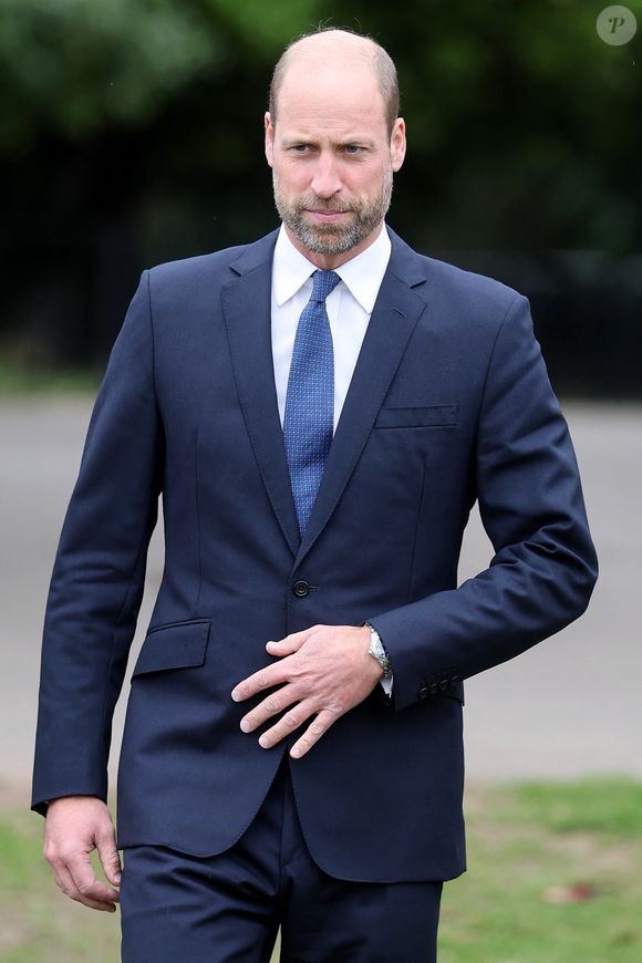 Le prince William lors de l'inauguration du Mémorial humanitaire mondial, le premier mémorial dédié aux travailleurs humanitaires du monde entier, créé par l'artiste britannique Michael Landy, à Gunnersbury Park à Londres. 
© Chris Jackson/WPA-Pool/Bestimage