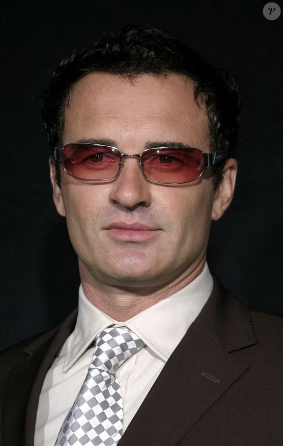 Julian McMahon à la première de "Nip/Tuck" au El Capitan Theatre in Hollywood. Photo par Tuukka Jantti, /PCN/ABACAPRESS.COM