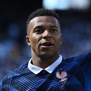 Kylian Mbappé a porté l'équipe de France face au Sénégal

« Kylian Mbappé » - Match de groupe I « France - Sénégal (3-1) » lors de la Coupe du Monde de la FIFA . © PsnewZ/Bestimage