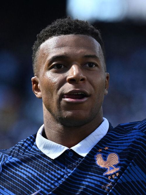 Kylian Mbappé : Sa célébration originale et jamais vue sur le terrain cache un clin d'oeil à une personne très connue