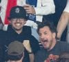 Michaël Youn était fou de joie aux côtés de son beau-fils Sean Obispo pour la victoire éclatante du PSG.

Sean Obispo, Michaël Youn, Issa Doumbia dans les tribunes du match de quart de finale aller de Ligue Des Champion au Parc des Princes à Paris. 

Photo : Cyril Moreau / Bestimage
