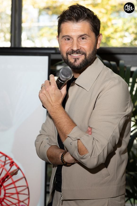 Christophe Beaugrand explique que son travail à la télévision l'aide à surmonter ce traumatisme.

Exclusif - Christophe Beaugrand - C.Beaugrand participe au "Mars Global Adoption Weekend" (loto de la protection animale) à la Maison de l’animal à Paris, le 11 octobre 2025.
© Julien Sarkissian / Bestimage