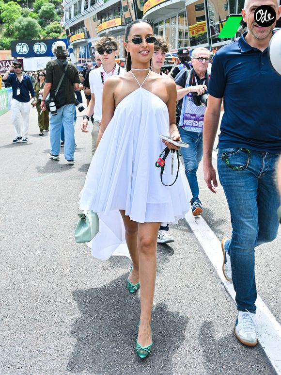 Il faut dire que la jeune femme a misé sur un total look signé de la maison de luxe Jacquemus.

Alexandra Leclerc dans les paddocks du Formula 1 Louis Vuitton Grand Prix de Monaco 2026, à Monte Carlo, Monaco, le 5 juin 2026. © Manuele Mangiarotti/IPA via ZUMA Press/Bestimage