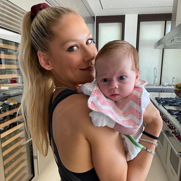 Anna Kournikova a accouché le 17 décembre dernier à l'hôpital de Miami.

Anna Kournikova et l'un de ses enfants sur Instagram.

Photo : Instagram