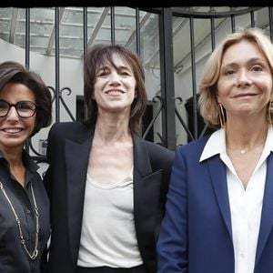 Valérie Pécresse, présidente du conseil régional d'Ile de France, Charlotte Gainsbourg, Rachida Dati, maire du 7ème arrondissement de Paris lors de l'inauguration de la Maison Gainsbourg, rue de Verneuil à Paris le 14 septembre 2023. La maison ouvrira ses portes au public à partir du 20 septembre 2023.

© Alain Guizard / Bestimage