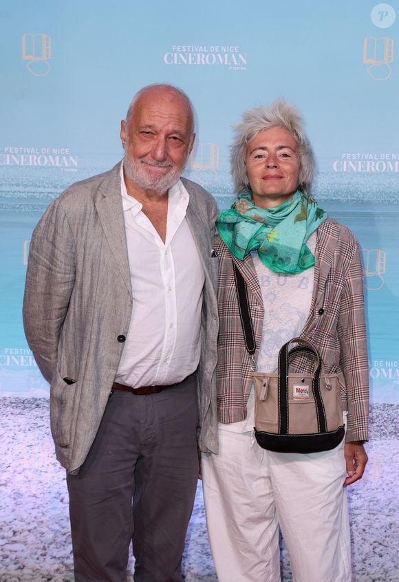 François Berléand et sa compagne Alexia Stresi - Tapis rouge de la soirée d'ouverture de la 7ème édition du festival Cineroman à Nice le 29 septembre 2025. © Dominique Jacovides - Bruno Bebert / Bestimage