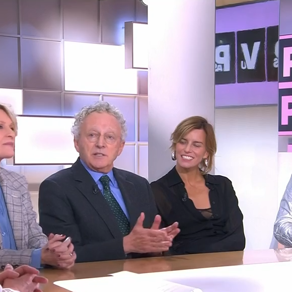Nelson Monfort dans "C à vous" sur France 5 avec Sophie Davant, Fauve Hautot et Chris Marques.