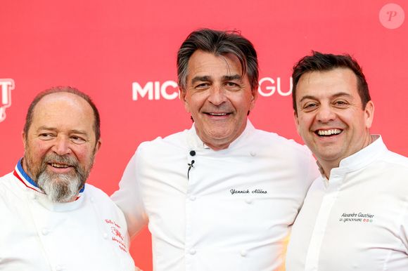 Gilles Goujon, Yannick Alléno et Alexandre Gauthier au photocall de la cérémonie de remise des étoiles Michelin au Grimaldi Forum de Monaco. © Claudia Albuquerque/Bestimage