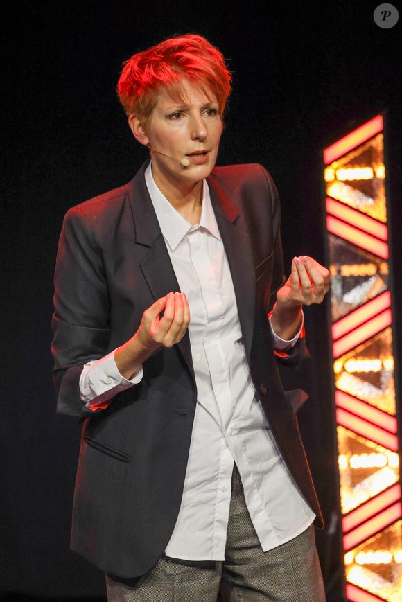"J'ai pleuré", confie Natacha Polony, dans l'éditorial publié sur le compte Instagram de "Marianne". "Des larmes irrépressibles, qui montaient du plus profond de mes tripes."

Université des Entrepreneurs - Medef Gironde - La Directrice de la rédaction de "Marianne" et essayiste, Natacha Polony, à l'Arkéa-Aréna de Floirac en Gironde le 10 octobre 2024. © Jean-Marc Lhomer/Bestimage