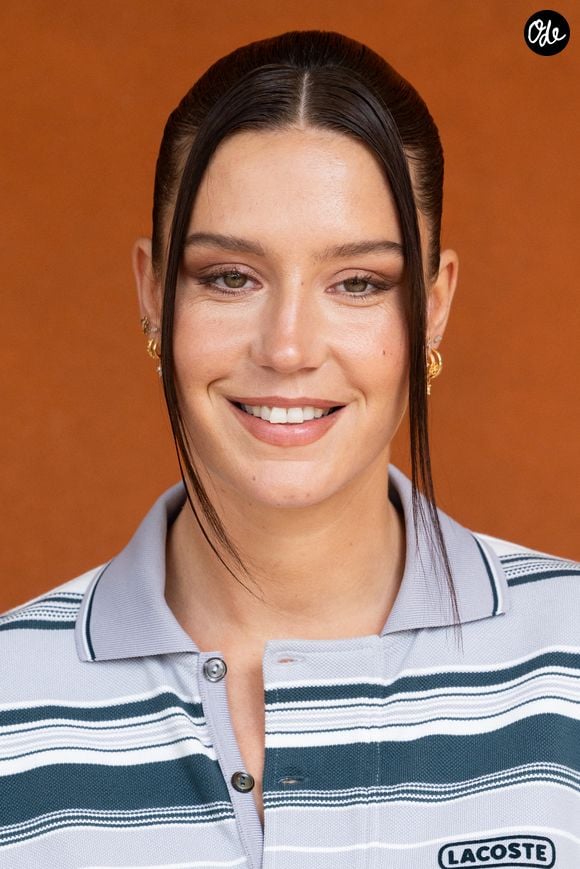 Adèle Exarchopoulos lors des Internationaux de France de Tennis de Roland Garros 2026, à Paris, le 7 juin 2026. 

© Jacovides / Moreau / Bestimage