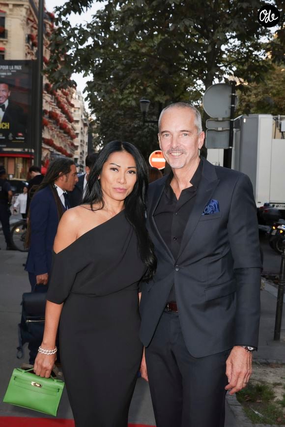 Leur mariage s’est déroulé à la Villa Omah Rice à Ubud, en présence de sa fille Kirana.

Anggun  et son mari Christian Kretschmar-Anggun arrivant au "Concerto pour la Paix" organisé par Omar Harfouch au Théâtre des Champs Élysées à Paris, France, le 18 Septembre 2024. 

© Perusseau / Tribeca / Bestimage