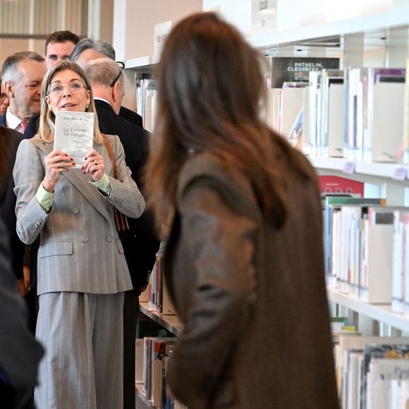 Le prince Albert II de Monaco, la princesse Caroline de Hanovre, Charlotte Casiraghi et Mélanie-Antoinette de Massy inaugurent la médiathèque Caroline à Monaco, le 10 décembre 2025.
© Bruno Bebert / Bestimage