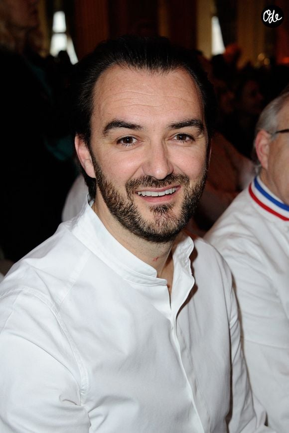 Cyril Lignac assiste à la cérémonie organisée à la mairie de Paris pour rendre hommage aux chefs français, à Paris, en France, le 14 janvier 2016. Photo : Aurore Maréchal/ABACAPRESS.COM