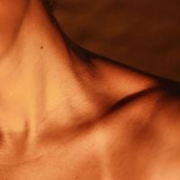 Vous voulez garder votre bronzage plus longtemps ? Un dermatologue partage ses 3 meilleurs conseils
