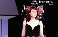 Hommage à Emilie Dequenne lors de la cérémonie d'ouverture du Festival de Cannes.