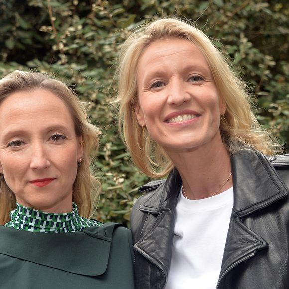 Audrey et Alexandra Lamy au défilé Lacoste Collection Prêt-à-Porter Printemps/Eté 2020 lors de la Fashion Week de Paris, le 1er octobre 2019. 

Photo : Veeren Ramsamy-Christophe Clovis / Bestimage