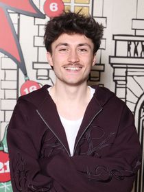 Une semaine après son départ de la Star Academy, aux portes de la tournée, Léo compte-t-il rester vivre à Lille ?