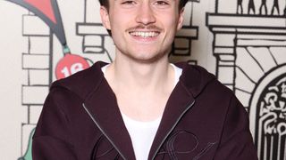 Une semaine après son départ de la Star Academy, aux portes de la tournée, Léo compte-t-il rester vivre à Lille ?