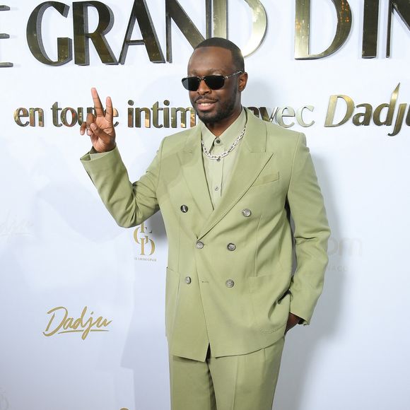 Dadju Djuna au photocall de son Grand Dîner en toute intimité avec Dadju sur la plage de l'hôtel Carlton en marge du 78ème Festival International du Film de Cannes, France, le 17 mai 2025. © Lionel Urman/Bestimage