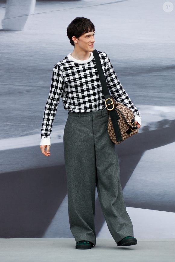 Ollie West - Arrivées au défilé DIOR de la mode homme Printemps/Été 2026 dans le cadre de la Fashion Week de Paris à l'Hôtel National des Invalides, Place Vauban, à Paris, France, le 27 juin 2025. © Christophe Clovis/Bestimage