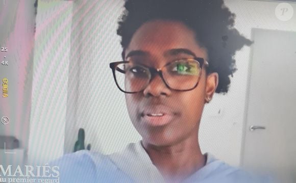 Lors d'un déjeuner, Jennifer a ouvert une lettre venant de Gibraltar
La suite des aventures de Jennifer et Keyn dans "Mariés au premier regard 2025", épisode du 28 avril, sur M6