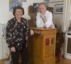 Elle a révélé les derniers instants du chanteur : 'Le cancer s’est malheureusement mis à galoper ces derniers mois, c’est allé très vite” 

Herbert Leonard et sa femme Cléo chez eux à Barbizon le 2016/12/2016