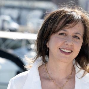 Valerie Bonneton participe au Photocall de L'Affaire Laura Stern lors du 27ème Festival de la Fiction de La Rochelle le 18 septembre 2025 à La Rochelle, France.Photo by David NIVIERE/ABACAPRESS.COM