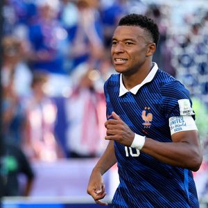 D'autant que derrière les enjeux purement sportifs, la réalité financière est immense. 

Kylian Mbappe pendant France vs Paraguay durant la Coupe du Monde 2026.

 © Imago/PsnewZ/Bestimage