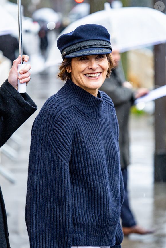 Inès de La Fressange - Sorties du premier défilé Chanel "Collection Haute Couture Printemps/Eté 2026" lors de la Fashion Week de Paris (PFW) au Grand Palais, à Paris, France, le 27 janvier 2026. © Florian Lavielle/Bestimage