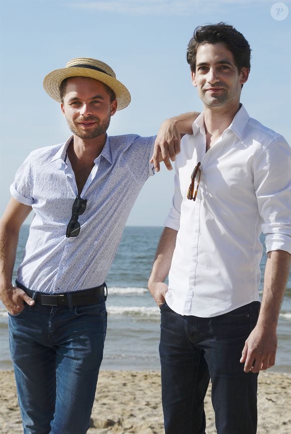 Geoffrey Couët et François Nambot - Photocall sur la plage lors du 30ème Festival du Film de Cabourg. Le 11 juin 2016
© Coadic Guirec / Bestimage