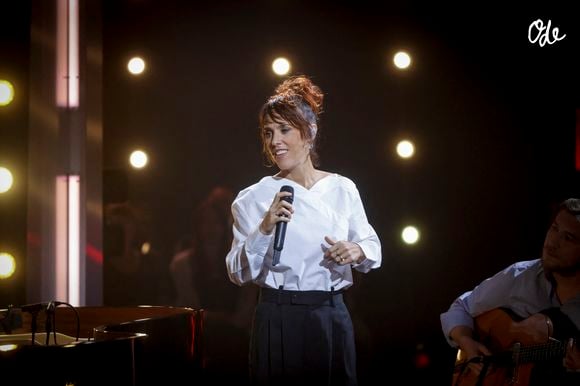 L'ancienne coach de "The Voice" appelle à rester unis pour reconstruire et affronter l’avenir.

Zaz enregistre l'émission "Le grand échiquier, Spéciale Edith Piaf".

© Jack Tribeca / Bestimage