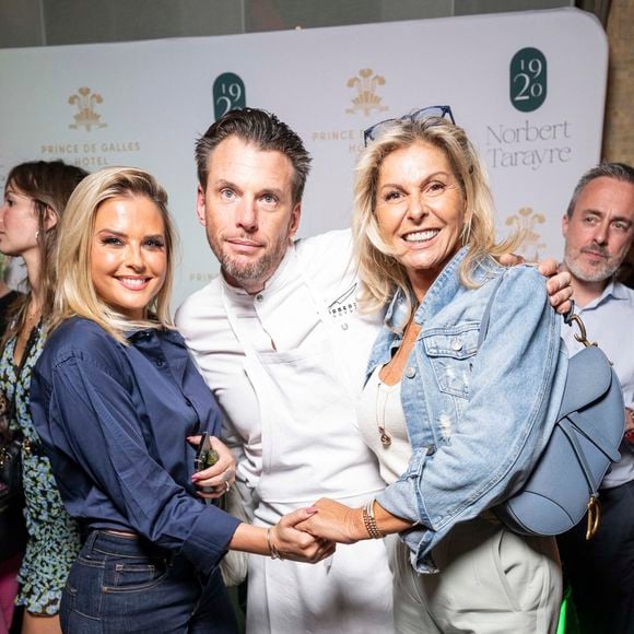 Exclusif - Kelly Vedovelli, Norbert Tarayre et Caroline Margeridon lors de l'inauguration du Restaurant & Bar 19.20 by Norbert Tarayre à l'hôtel Prince de Galles à Paris le 10 octobre 2023.
Pierre Perusseau / Coadic Guirec / Bestimage