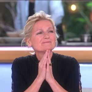 Interrogé par Anne-Elisabeth Lemoine sur une éventuelle carrière de chanteur, il a répondu avec humour qu'il ne fallait jamais dire jamais.
Extrait de l'émission "C à vous" sur France 5, le 8. juin 2026.
© France 5