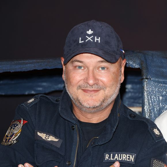 “Je voudrais faire un énorme bisou pour les dizaines de milliers de messages d'amour que j'ai reçu sur les réseaux, qui me disaient merci de revenir”, a déclaré Cauet pour son retour

Sébastien Cauet - Première du film "Indiana Jones et le Cadran de la destinée" au cinéma Le Grand Rex à Paris le 26 juin 2023. © Coadic Guirec/Bestimage