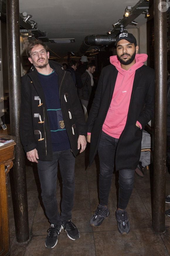 "Ce qui veut dire que je quitte France Inter où j'ai passé quasiment sept ans et fait plus de 300 chroniques. Merci à tous ceux qui m'ont fait confiance et avec qui j'ai eu le plaisir de travailler. Ils sont nombreux et se reconnaîtront. J'en garde d'excellents souvenirs"

Exclusif - Alexis le Rossignol, AZ - 8ème Anniversaire du " We Love Comedy " au Paname Art Café à Paris le 28 novembre 2019.

© Jack Tribeca / Bestimage